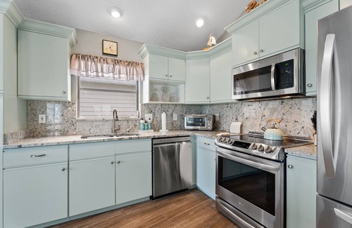 Hutchinson Island South House | Intracoastal Canal Front paradise in this amazing 2 bed 2 bath Beach house