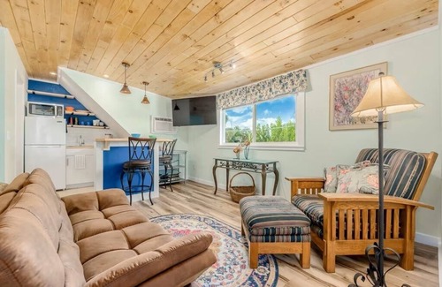 Palm City Apartment | Introducing our new Waterfront Hideaway Studio