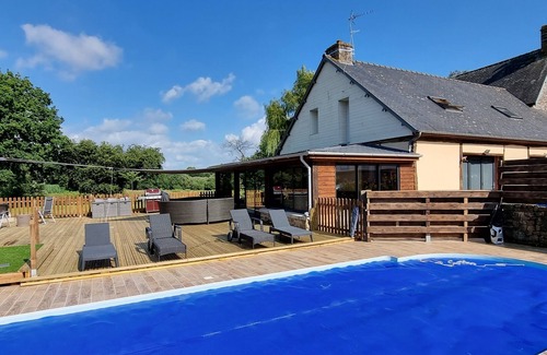 Saint-Ovin House | Introducing Willow Tree Gites . Holidays , Weddings and all events catered for.