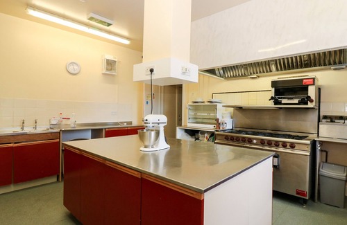 Grantown-on-Spey Cottage | INVERALLAN HOUSE, pet friendly, with open fire in Grantown-On-Spey