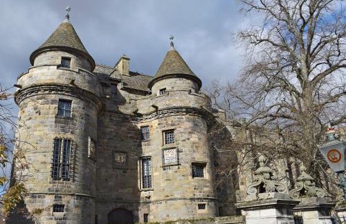 Falkland House | Invergyle - Uk40566
