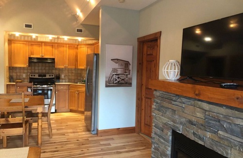 East Kootenay Condo | Invermere's Heron Point - 2 Br Condo, Pool, Hot Tub, Beach, Tennis, Park Pass!