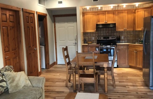 East Kootenay Condo | Invermere's Heron Point - 2 Br Condo, Pool, Hot Tub, Beach, Tennis, Park Pass!