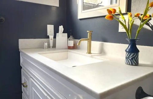 Ann Arbor House | Inviting 2-bedroom Tudor home