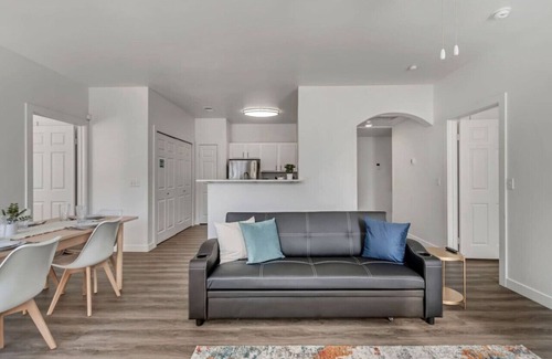 Clearfield Apartment | Inviting 2BR with Pool, Hot Tub, and Extra Bed, Near Hill AFB