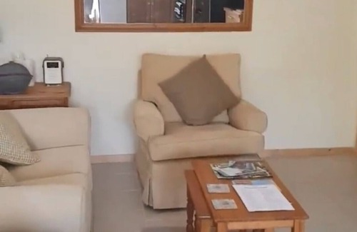 Chateau-Garnier Villa | Inviting 3-Bed holiday home in Château-Garnier