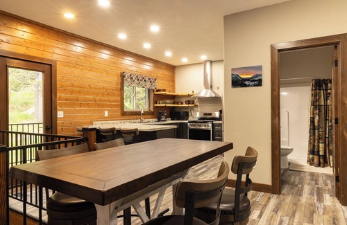 Cooke City-Silver Gate Cabin | Inviting 3-Bedroom Retreat with Mountain Views – Minutes from Yellowstone’s Northeast Entrance