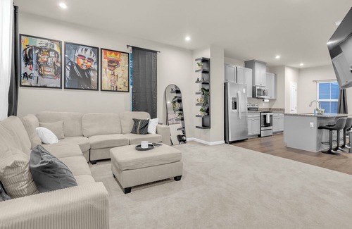 Portsmouth House | Inviting 3-bedroom townhome in delightful Portsmouth