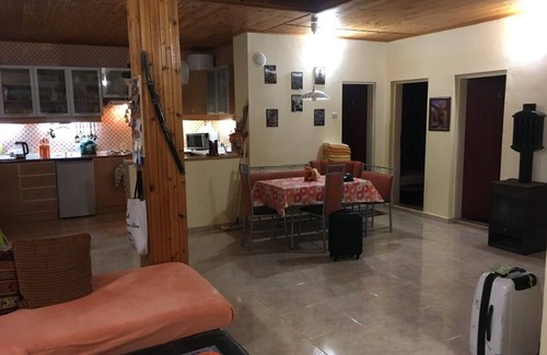 Aksakovo Villa | Inviting 4-Bed Villa in Dolishte