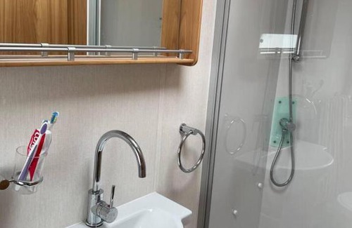 Pecket Well Ski Chalet | Inviting 4 Berth caravan in Hebden Bridge