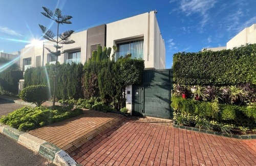 Settat Villa | Inviting 5-Bedroom Villa in Casablanca – Your Home Away from Home