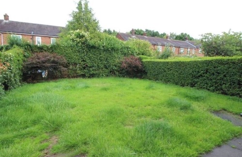 Offerton House | Inviting 5-Bed House in Stockport bramhall