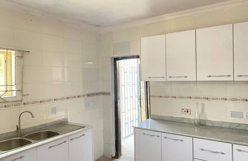 Lekki House | Inviting 8 Bed House in Lekki