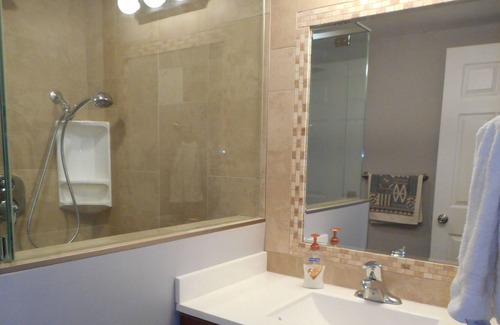 Westminster Apartment | Inviting apartment with private entrance & parking