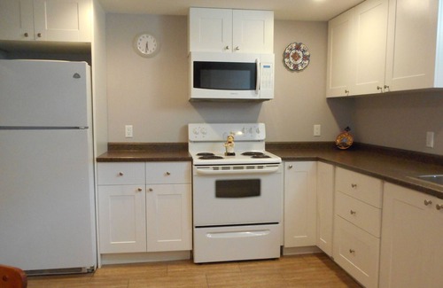 Westminster Apartment | Inviting apartment with private entrance & parking