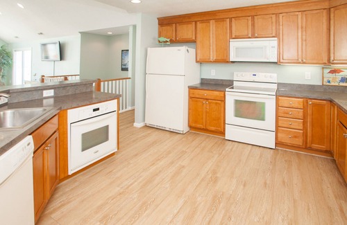 Sandbridge House | Inviting beach villa w/enclosed backyard, private pool, central AC, WiFi, patio