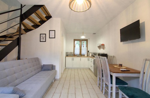 Czarny Mlyn House | Inviting cottage in beautiful natural surroundings.