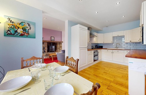 Desertines House | Inviting cottage with indoor community pool and activity room.