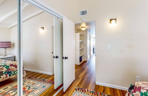 Canoga Park House | Inviting Dog-Friendly - Pool, Kitchen, & Fireplace