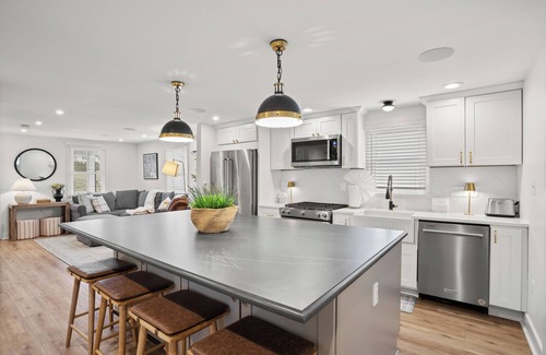 Lutherville Timonium House | Inviting Escape Bursting w/Elegance & Style