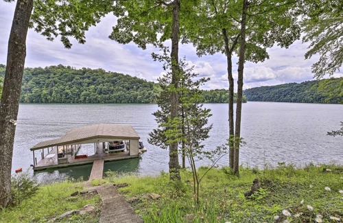 Caryville House | Inviting Family Abode with Dock on Norris Lake!