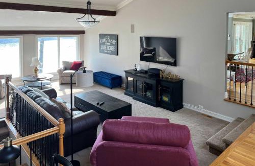 Caryville House | Inviting Family Abode with Dock on Norris Lake!