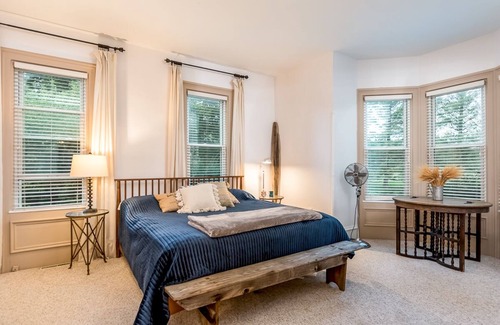 Fennville Other | Inviting farmhouse for your family getaway, minutes from beaches. Pet friendly!