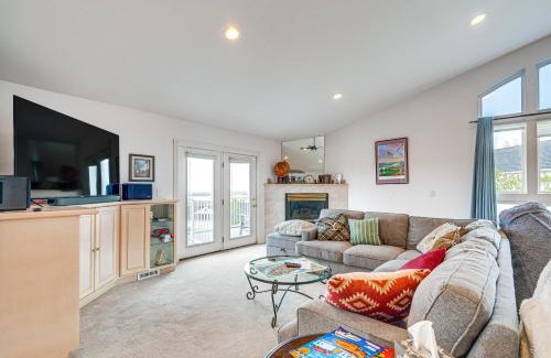 Great Falls House | Inviting Great Falls Home with Wraparound Deck!