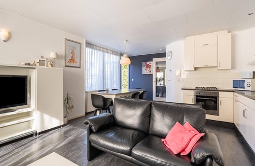 Baarland House | Inviting holiday home in Baarland with terrace