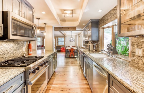 Kingswood Estates House | Inviting home with hot tub, fireplace, balcony, full kitchen, & W/D