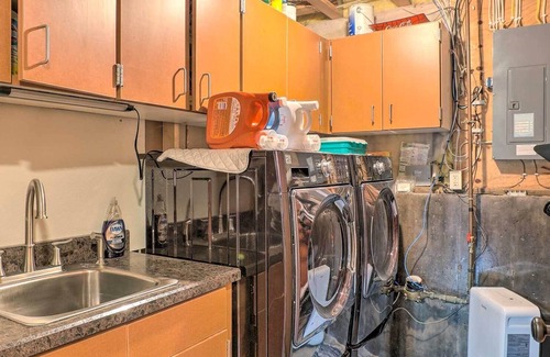 Buffalo Ridge House | Inviting Sioux Falls Home ~ 5 Mi to Downtown!