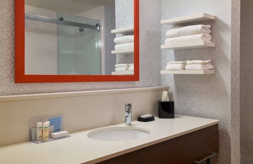 Smithfield Hotel | Inviting Suites Near Providence – Pool & Pet-Friendly! Near Colleges & Casino