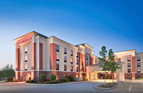 Smithfield Hotel | Inviting Suites Near Providence – Pool & Pet-Friendly! Near Colleges & Casino