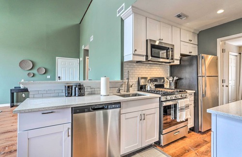 Vernon Condo | Inviting Vernon Twp Condo w/Private Balcony!