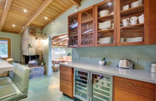 Vista House | Inviting Vista Home with Pool 10 Mi to Oceanside!