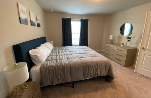 Royal Oak Golf Country Club House | Inviting You to Our Roomy n Cozy 3bd 2.5 bath Home