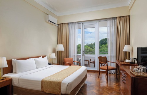 Mayangone Hotel | Inya Lake Hotel
