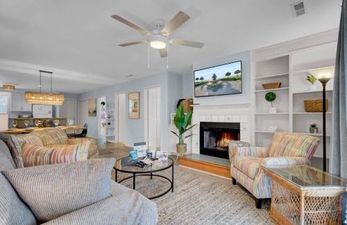 Sullivan's Island House | Ion by AvantStay Walk to Beach Dining Shopping Central Location Deck