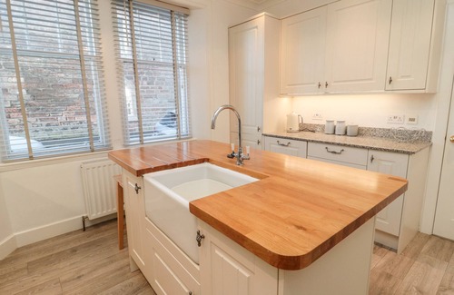 Berwick-upon-Tweed Cottage | Iona 10 Palace Street East