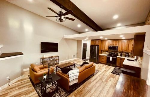 Ucon Apartment | Iona Mercantile BnB
