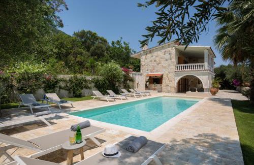 Dafnata Villa | Ionian Garden Villas - Villa Pietra
