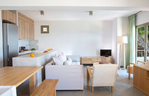 Agios Nikitas Villa | Ionian White Villas 250m from a sandy beach & close to Agios Nikitas!