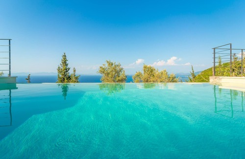 Lefkada Villa | Ionion Theasis Villa, endless sea view, private pool & Jacuzzi