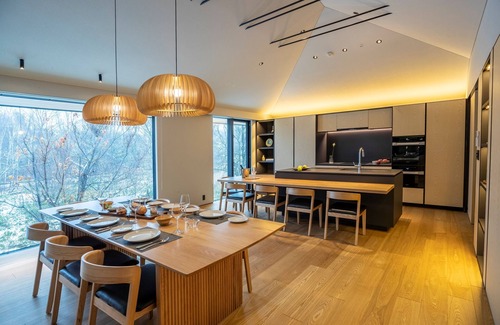 Hirafu Ski Chalet | IORI Niseko