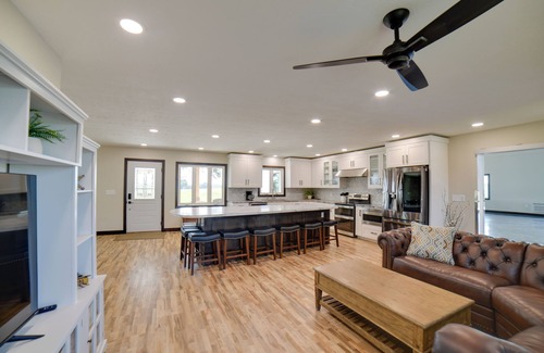 Renner House | Iowa Family Home w/Valley Views & Rooftop Deck