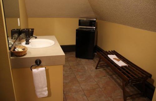 Ames Hotel | Iowa House Historic Inn
