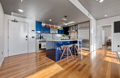 Mann Condo | Iowa River Landing steps to Xtream Arena & Coralville Convention Center