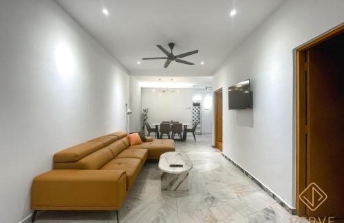 Kampung Melayu Sungai Rapat Villa | Ipoh C Private Club House by Verve EECH109