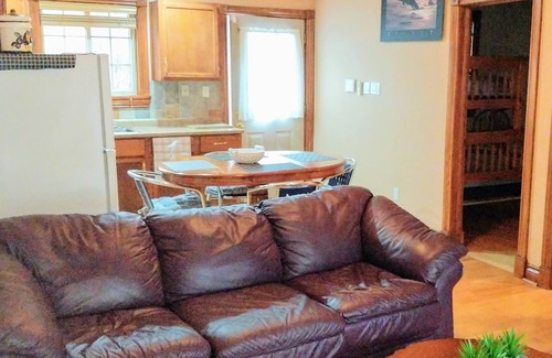 Lambton Shores Cottage | Ipperwash bliss sleep 5 hear the waves ☀️🌊