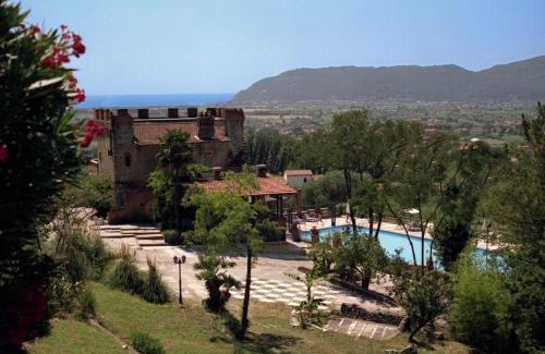 Castelnuovo Magra Resort | Ippotur Medieval Resort